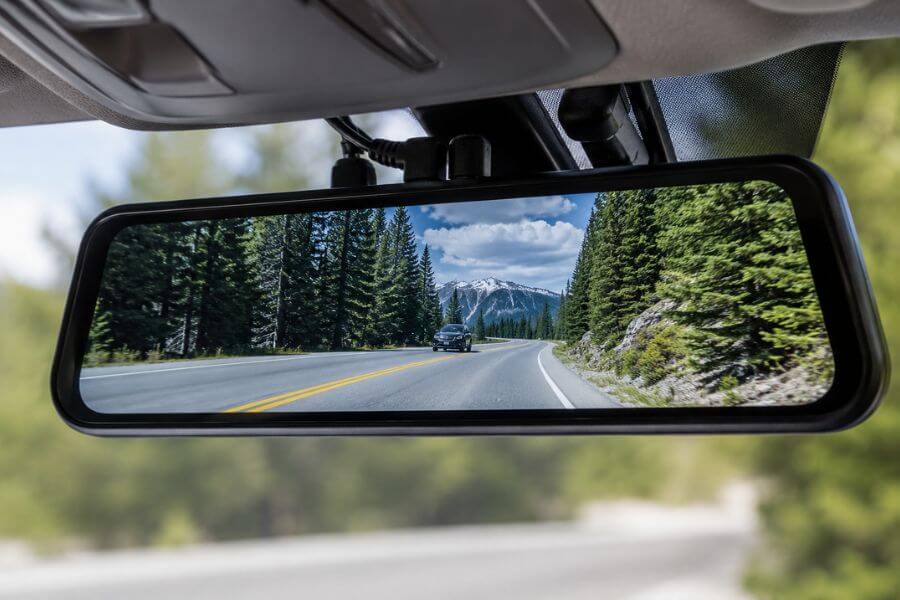Read more about the article 5 Best WOLFBOX Smart Dash Cams with Rear View Mirror Screens in 2026