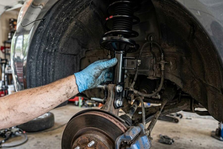 Read more about the article How to Diagnose and Replace Worn Front Struts and Coil Springs Assembly