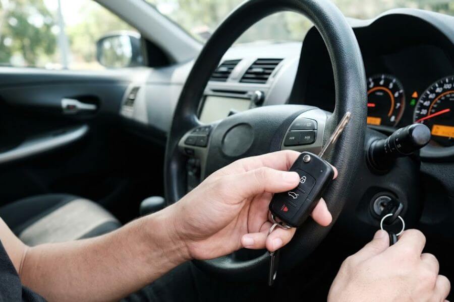 Read more about the article How to Program a Replacement Car Key Fob Without Going to the Dealer